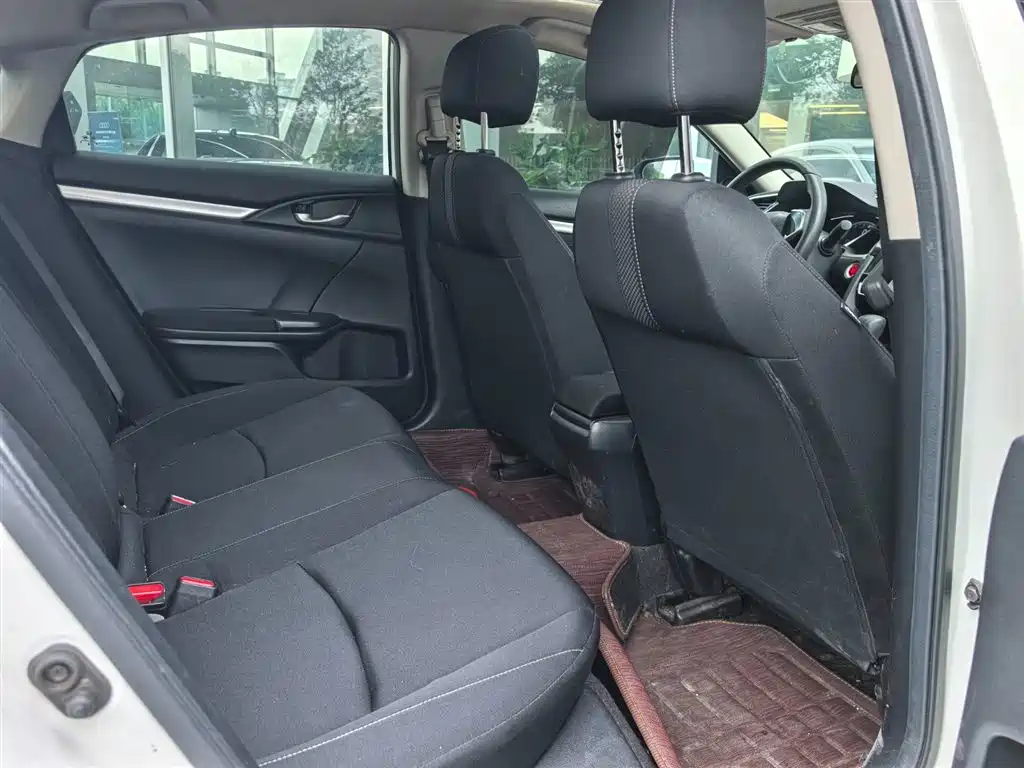 Honda Civic 2020 — фото 14