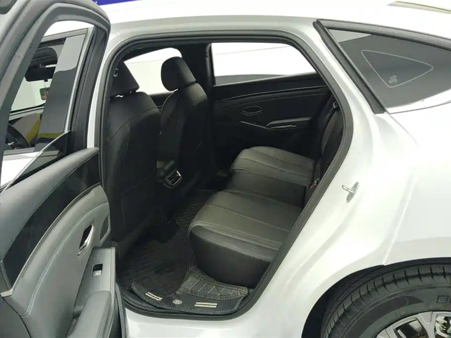 BYD Qin L 2025 — фото 11