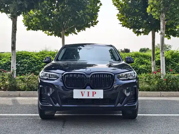 BMW iX3 2025