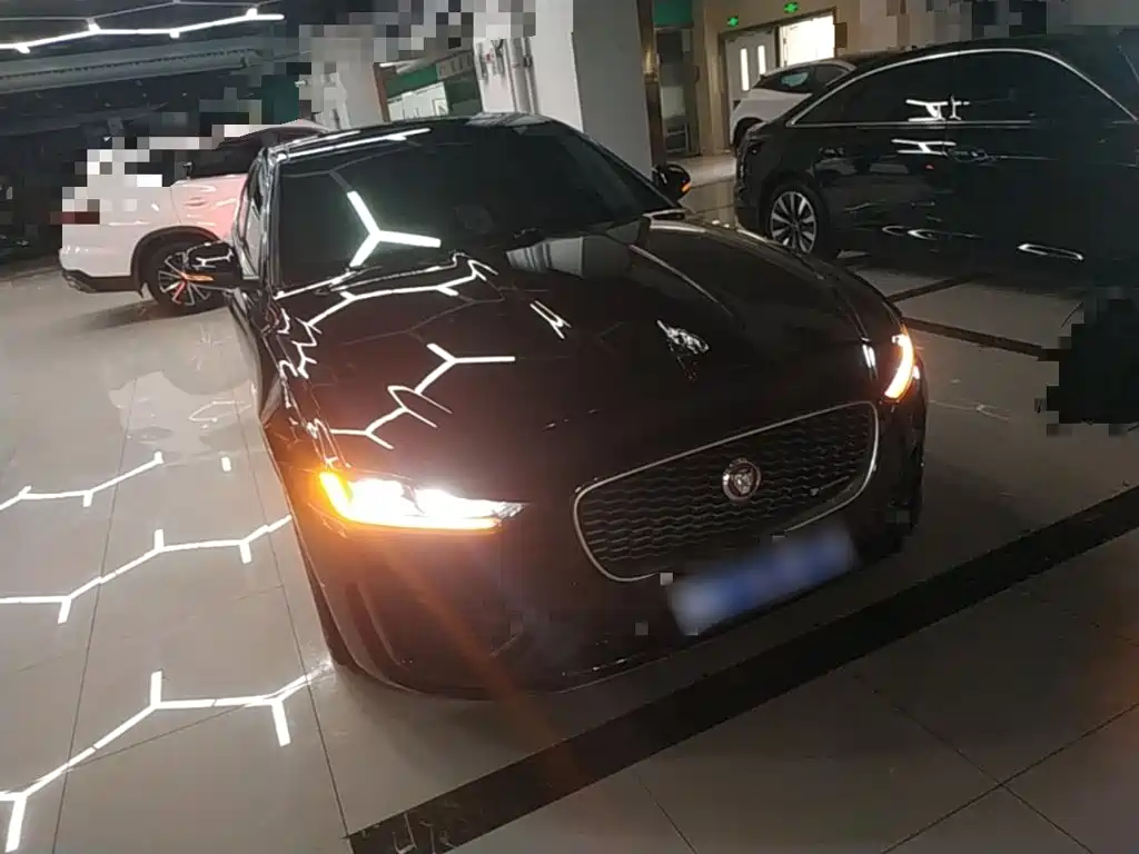 Jaguar XEL 2020 — фото 4
