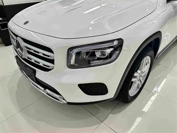 Mercedes-Benz GLB 2023