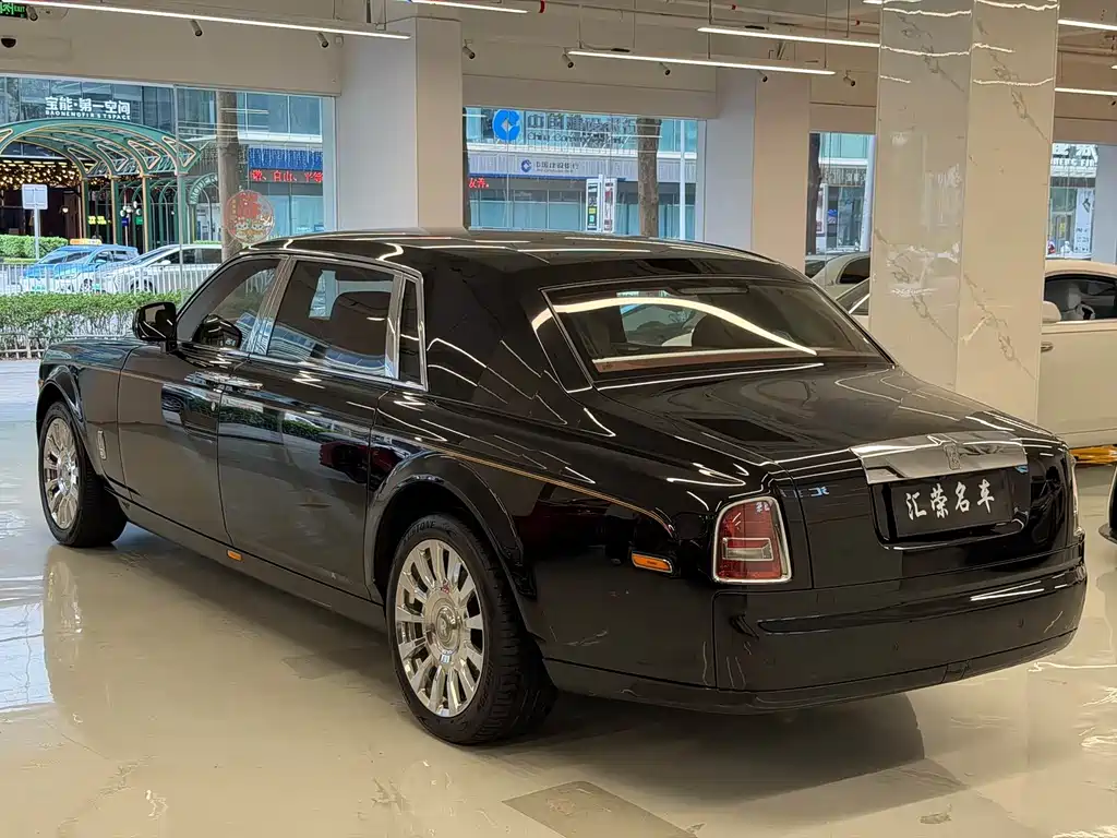 Rolls-Royce Phantom 2013 — фото 13