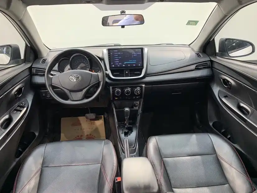 Toyota Yaris L 2019 — фото 11
