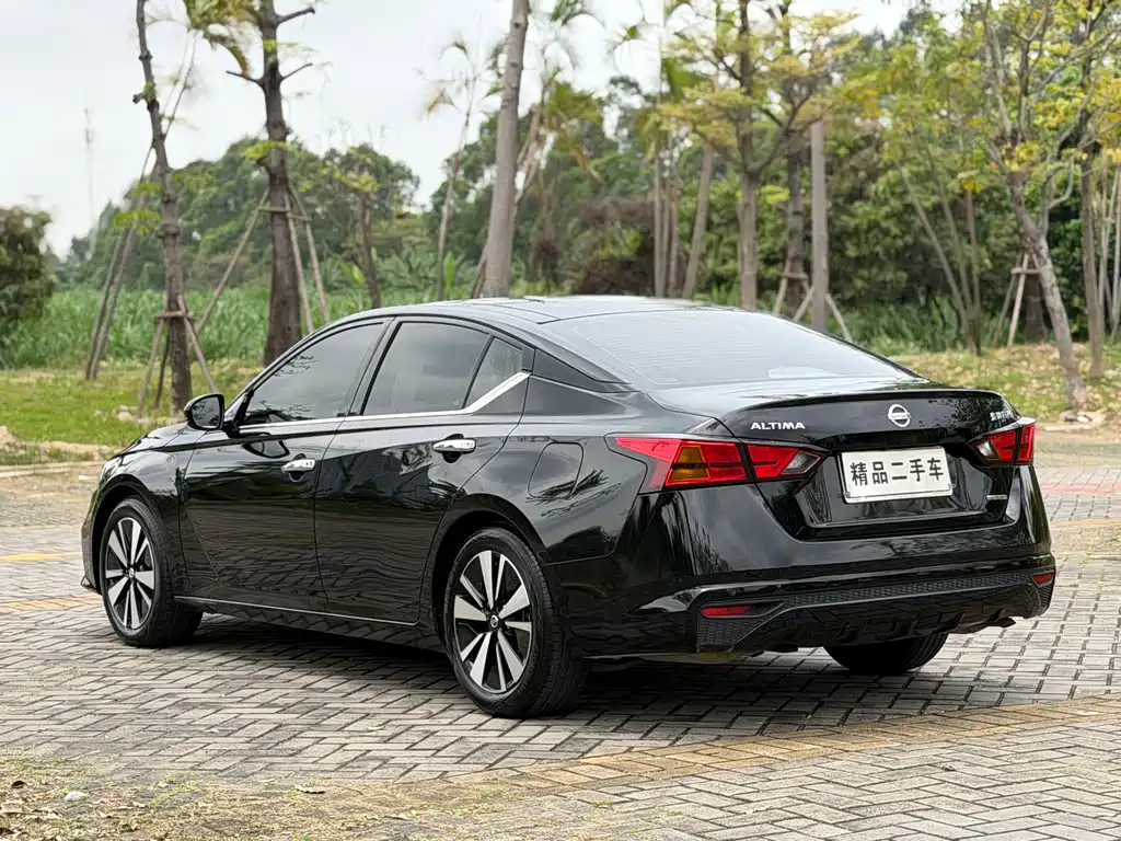 Nissan Teana 2022 — фото 15