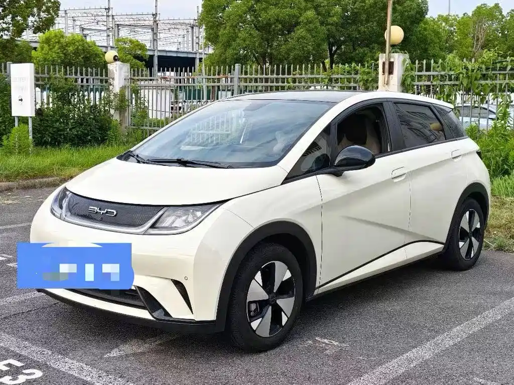 BYD Dolphin 2023