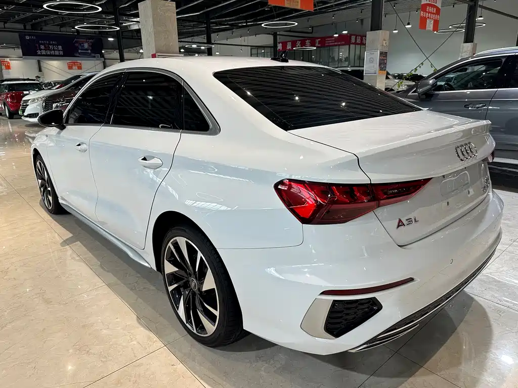 Audi A3 2023 — фото 15