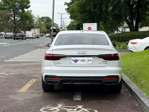 Audi A4L 2025
