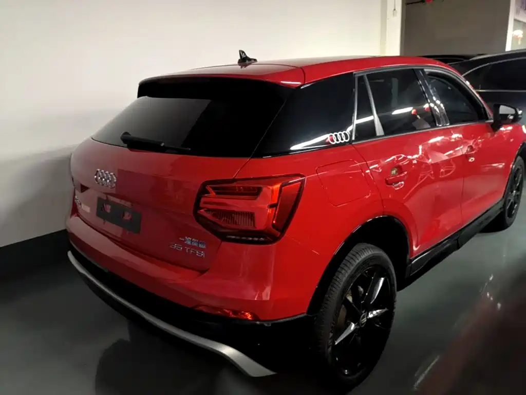 Audi Q2L 2020