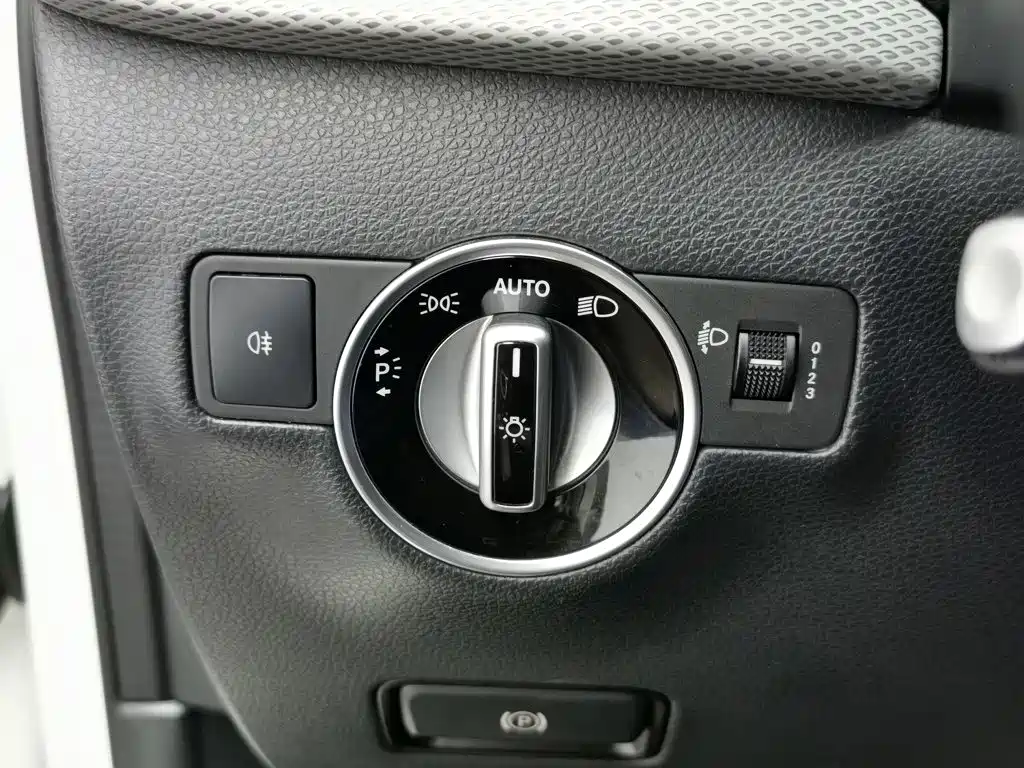 Mercedes-Benz B-Class 2018 — фото 21