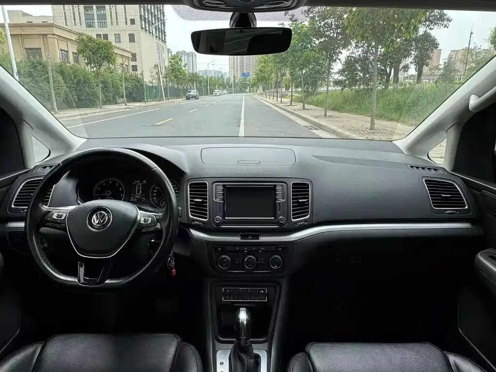 Volkswagen Sharan 2016 — фото 13