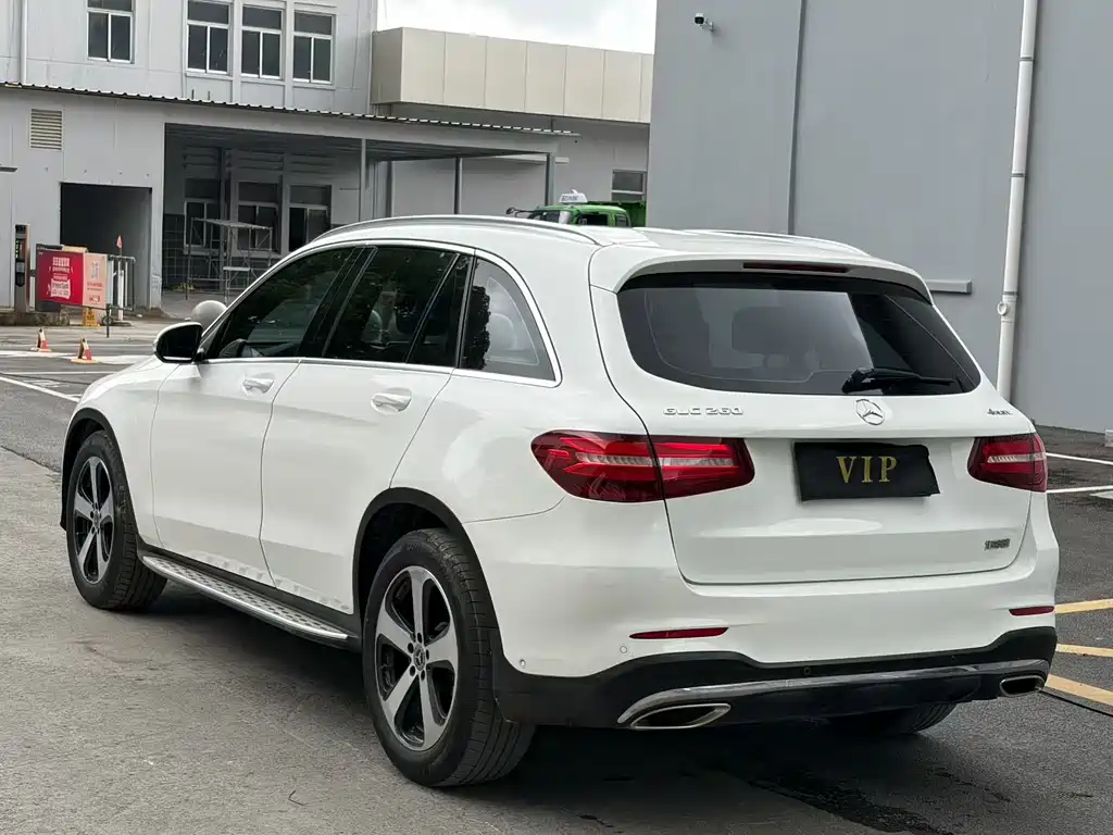 Mercedes-Benz GLC 2017 — фото 9