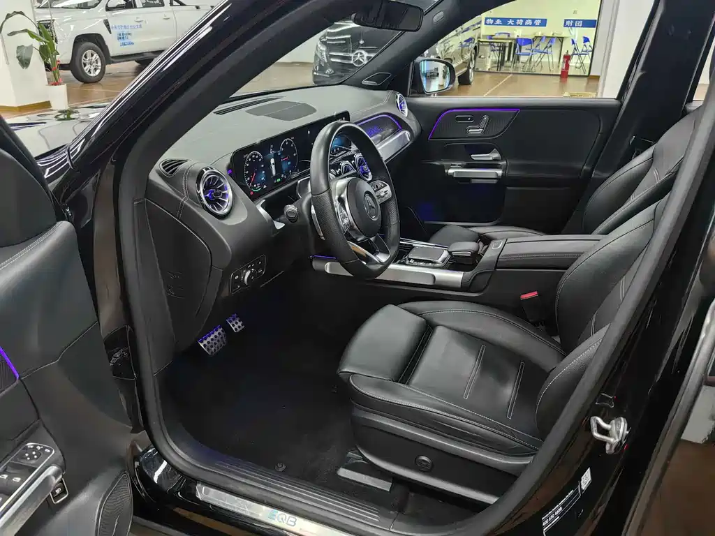 Mercedes-Benz EQB 2022 — фото 10