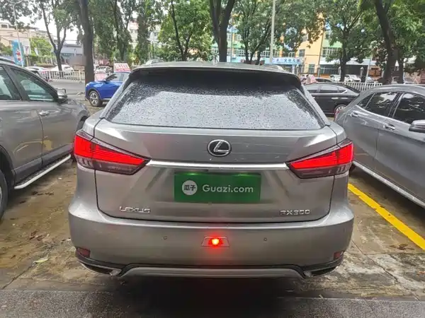 Lexus RX 2022