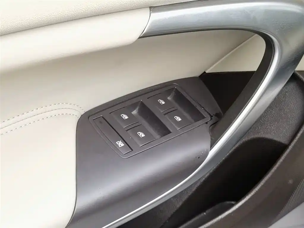 Buick Regal 2015 — фото 9