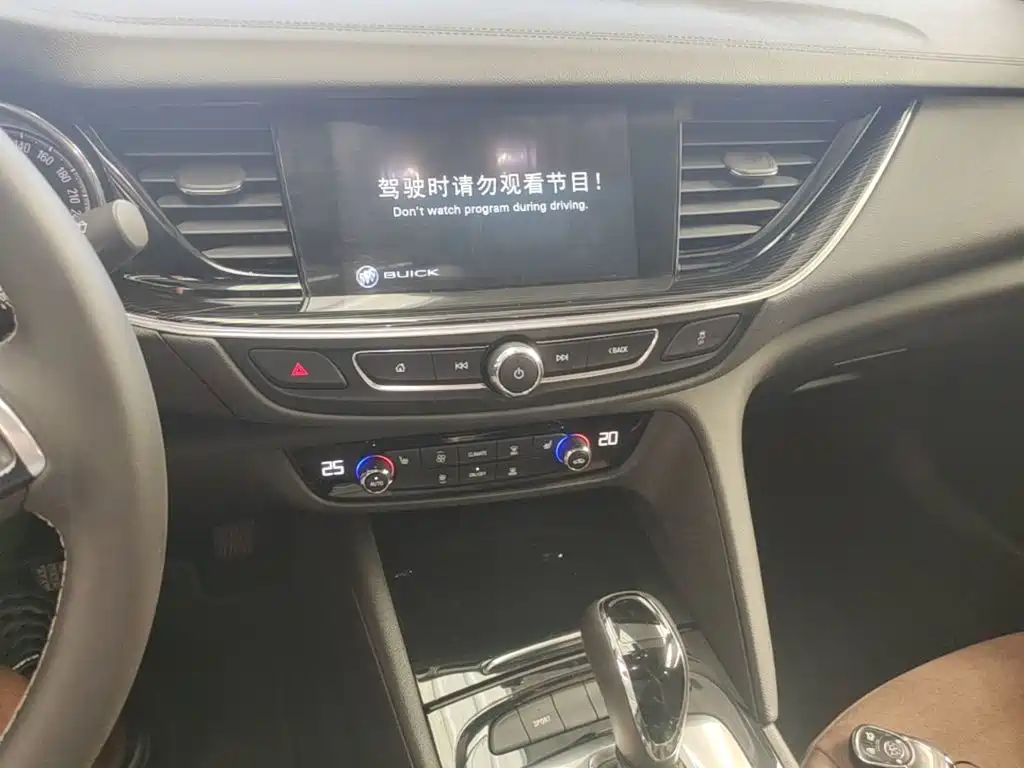 Buick Regal 2019 — фото 13