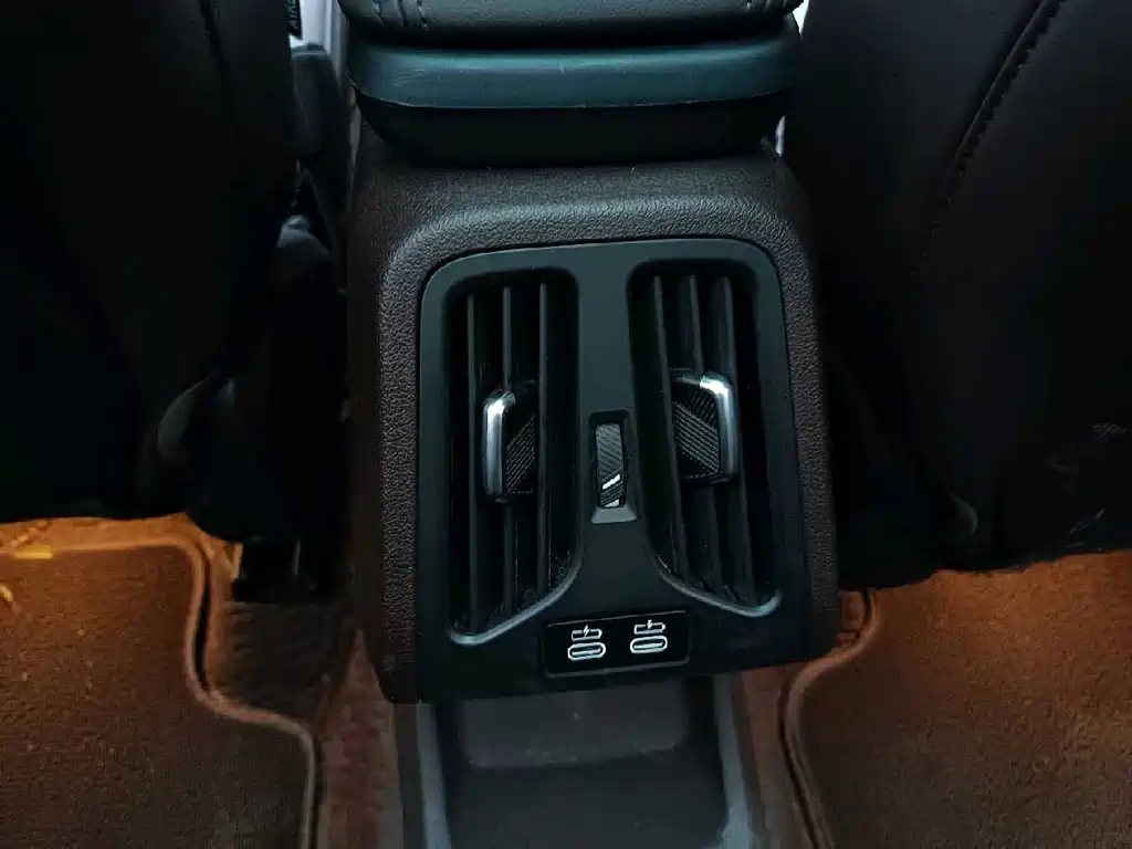 BMW X1 2024 — фото 30