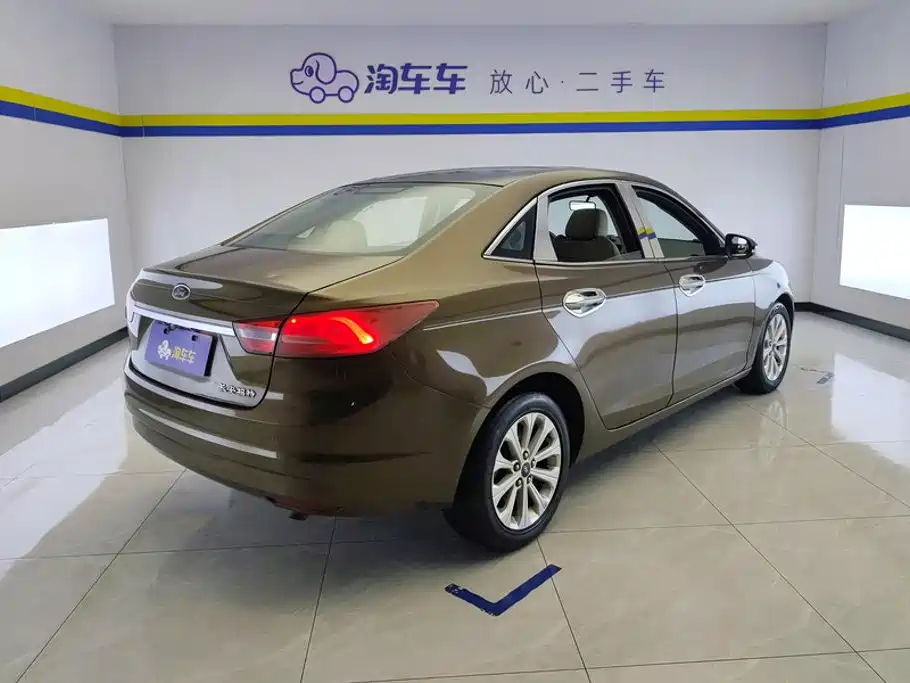 Ford Escort 2015