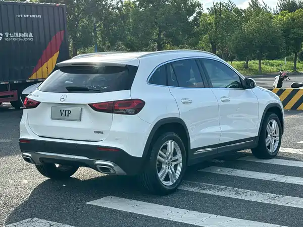 Mercedes-Benz GLA 2022
