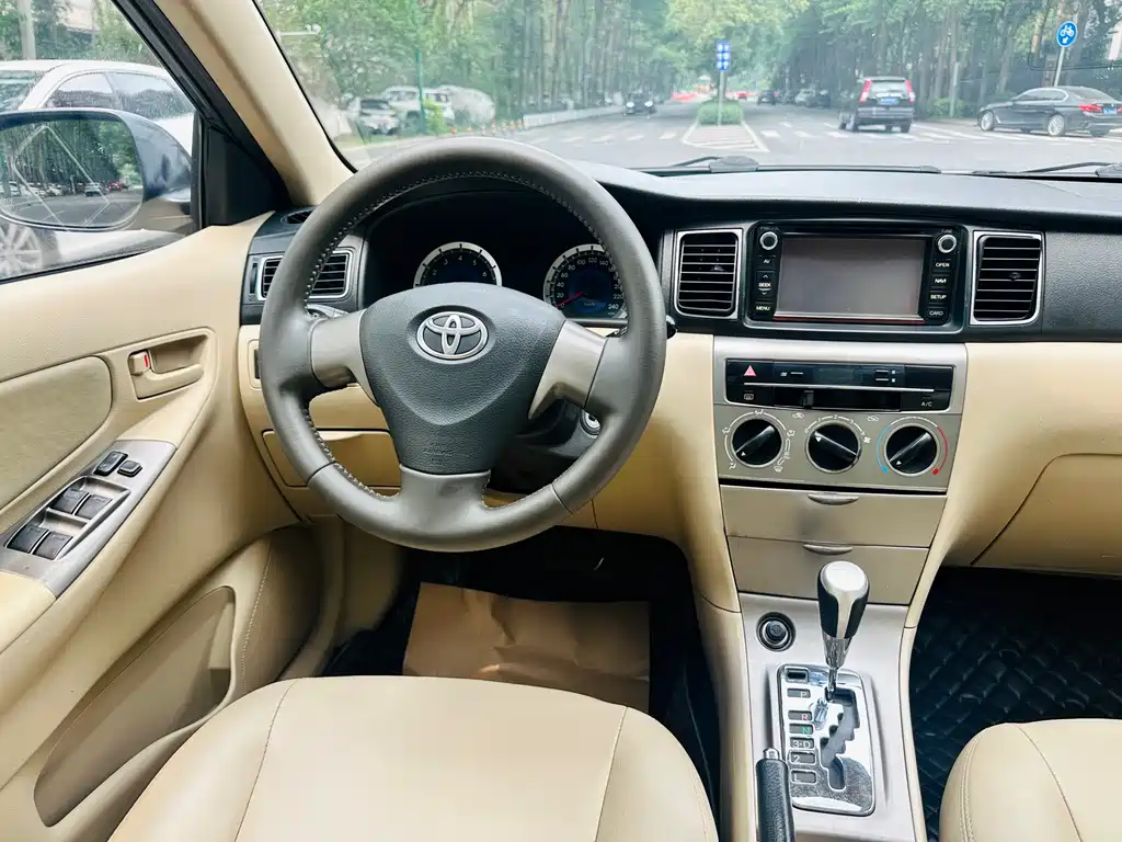 Toyota Corolla 2015 — фото 18