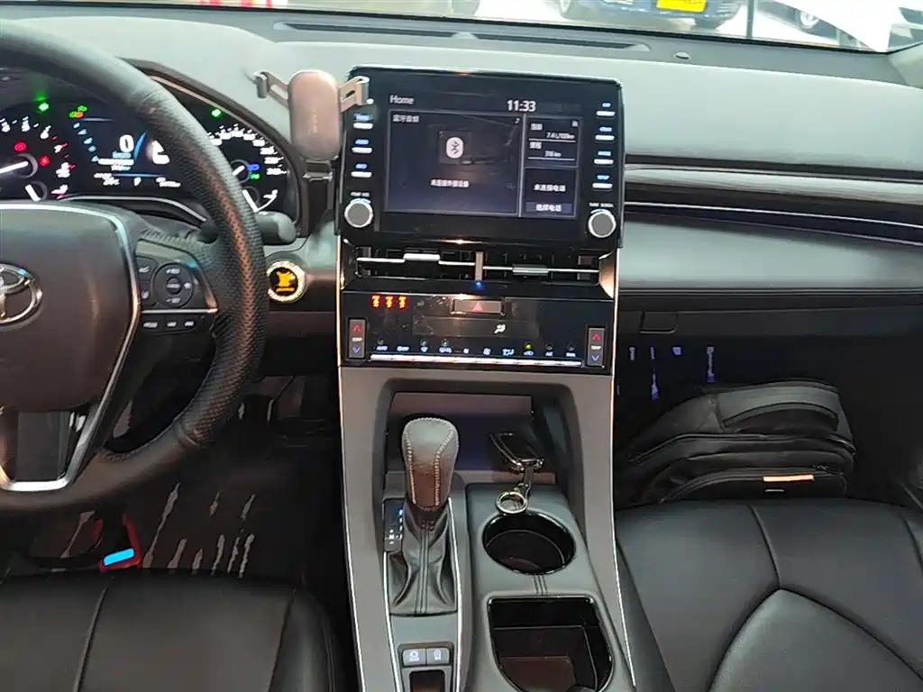 Toyota Avalon 2020 — фото 13