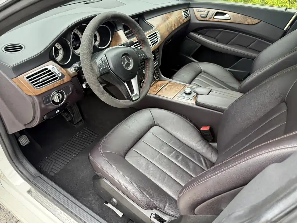 Mercedes-Benz CLS 2015 — фото 15