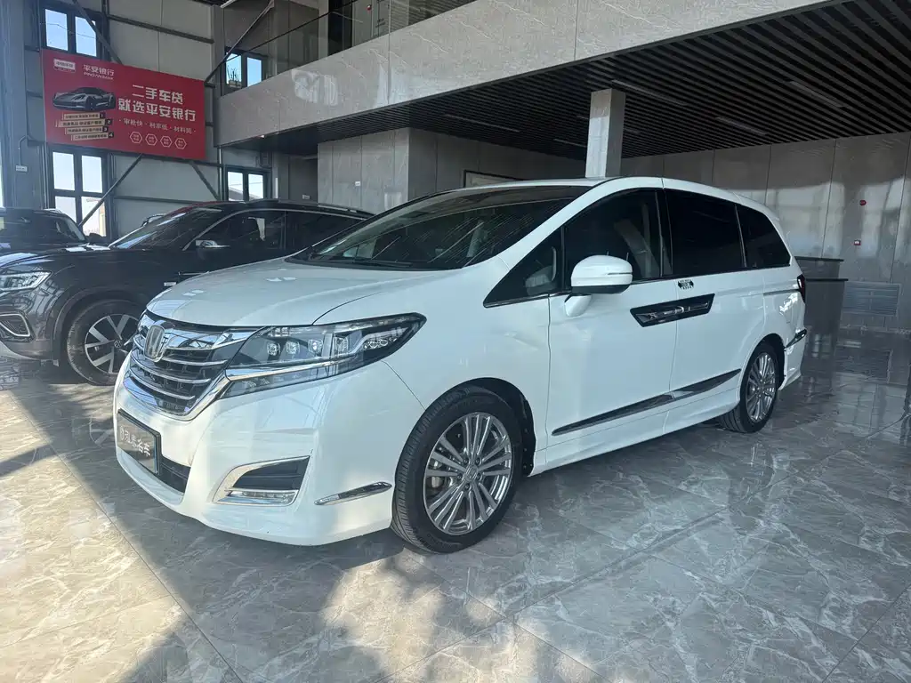 Honda Elysion 2017 — фото 1