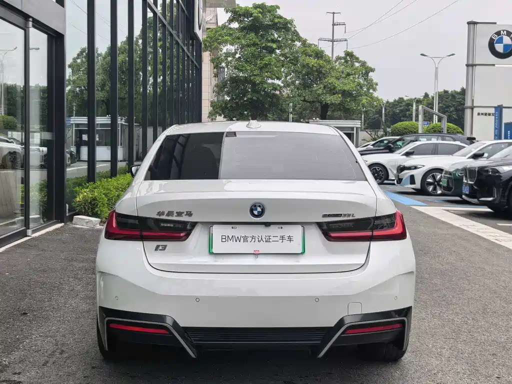 BMW i3 2023