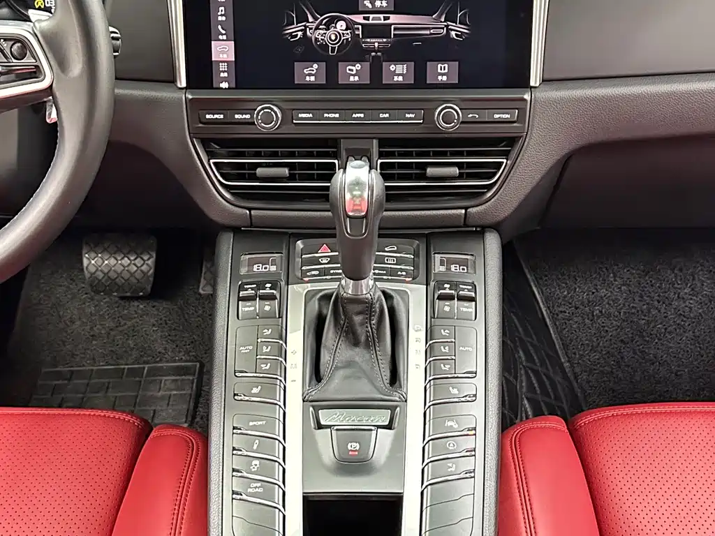 Porsche Macan 2019 — фото 12