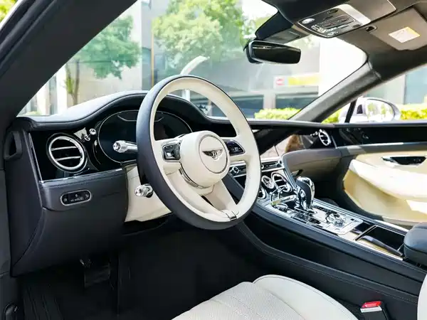 Bentley Continental 2023