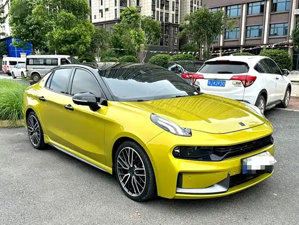 Lynk & Co 03 2020