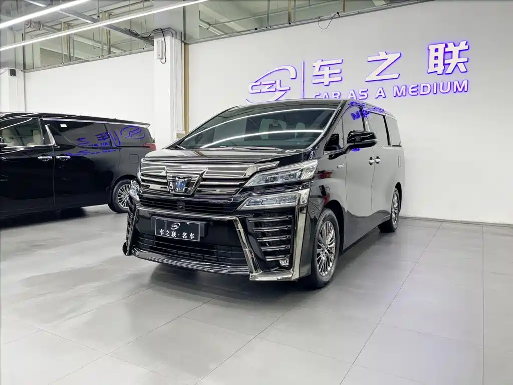 Toyota Vellfire 2022 — фото 3