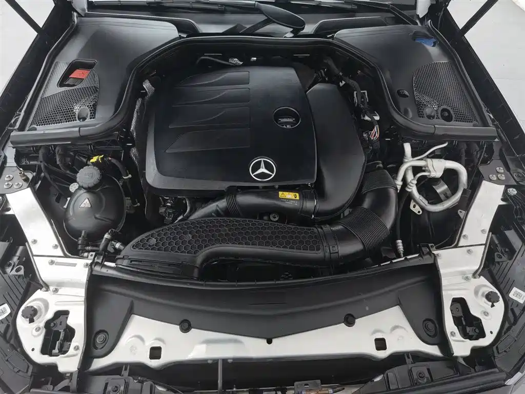 Mercedes-Benz E-Class 2022 — фото 6
