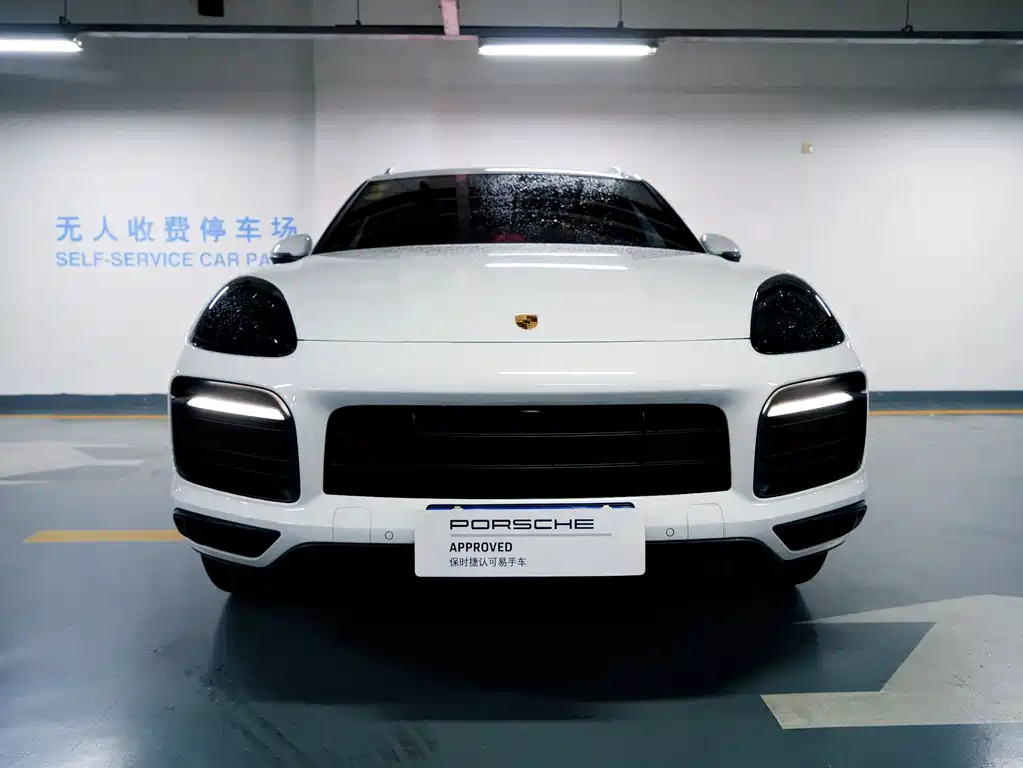 Porsche Cayenne 2021