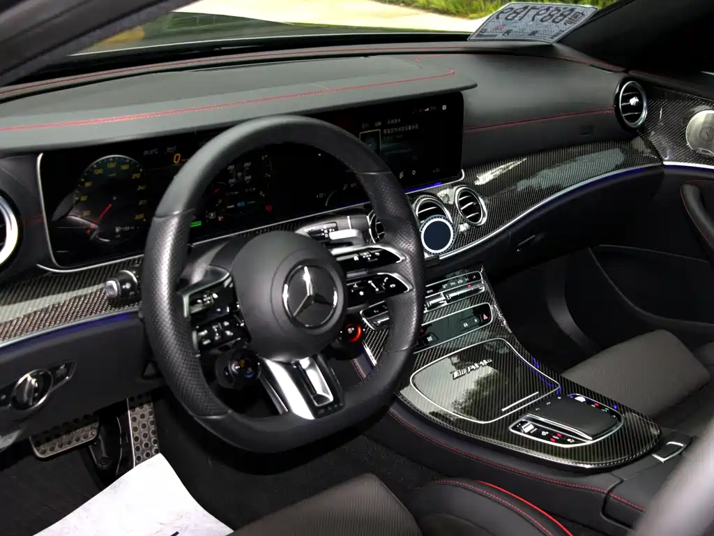 Mercedes-Benz E-Class AMG 2022 — фото 9
