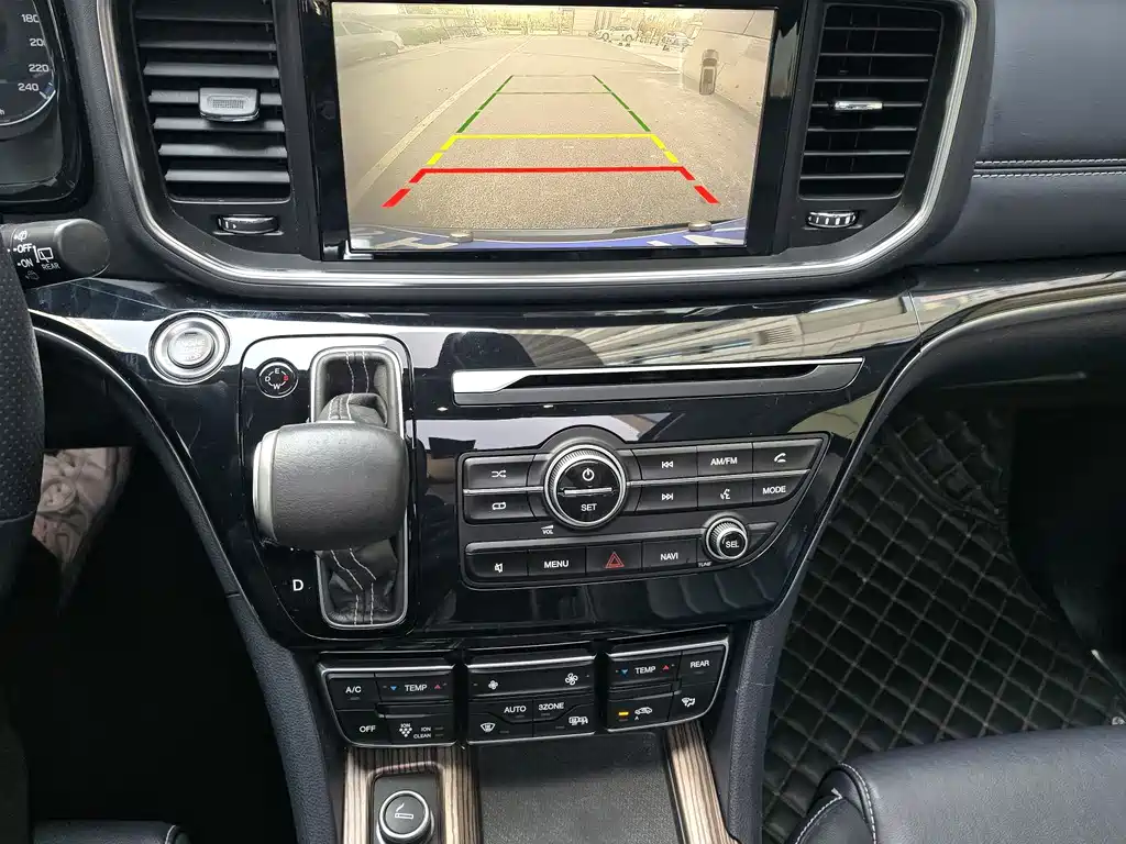 GAC Motor Trumpchi M8 2019 — фото 12