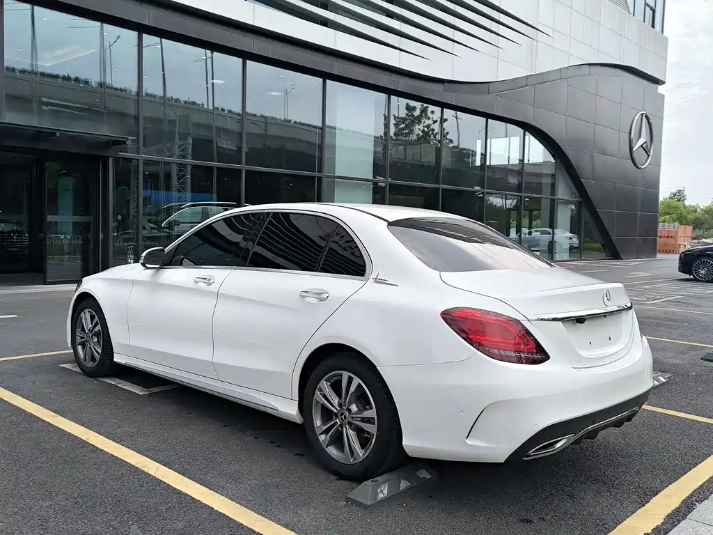 Mercedes-Benz C-Class 2020 — фото 6