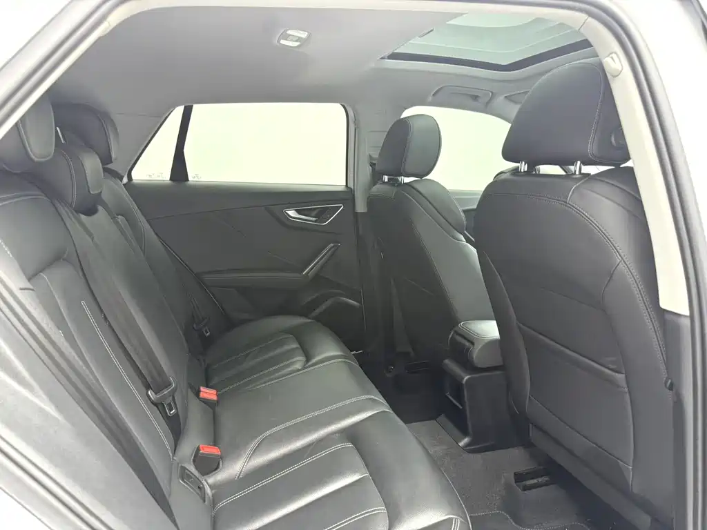 Audi Q2L 2021