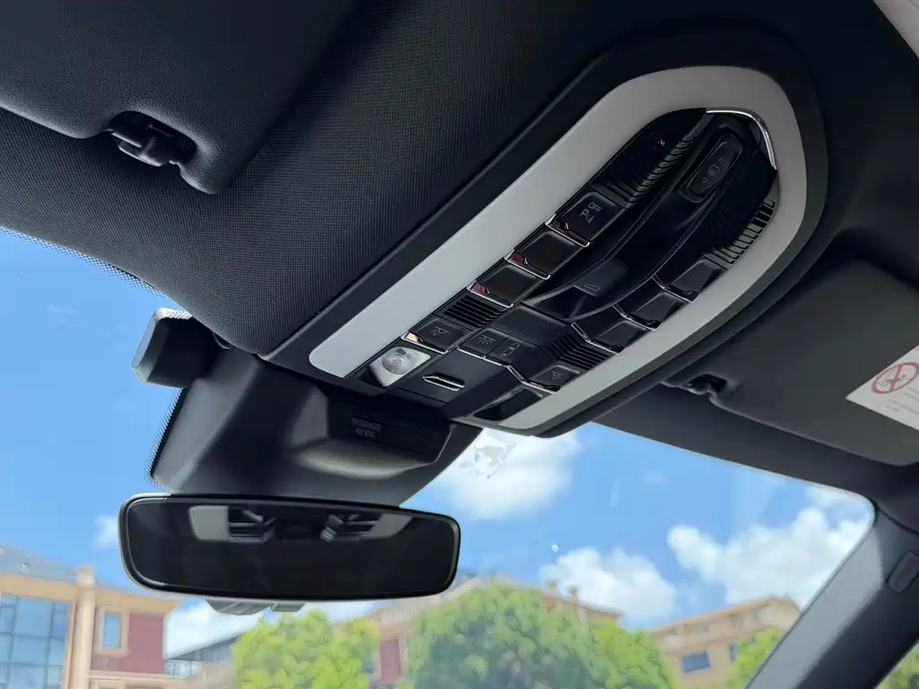 Porsche Macan 2019 — фото 11