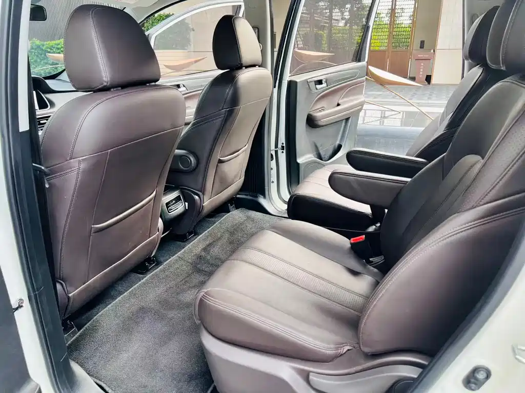 GAC Motor Trumpchi M6 2019 — фото 9