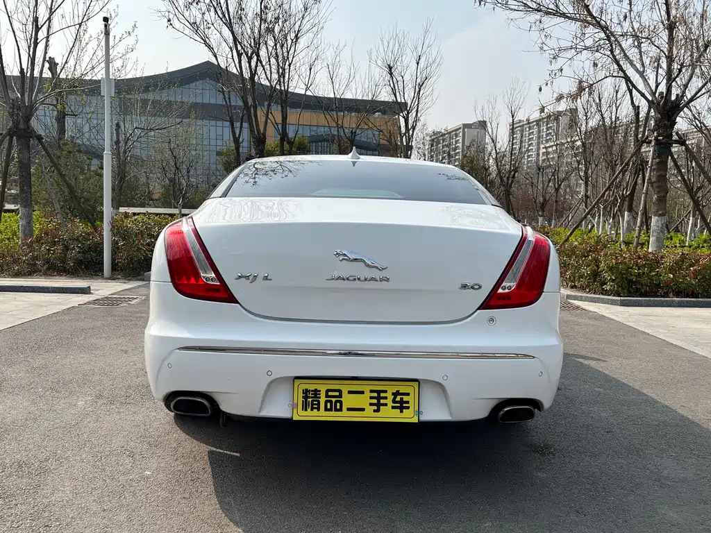Jaguar XJ 2014 — фото 12