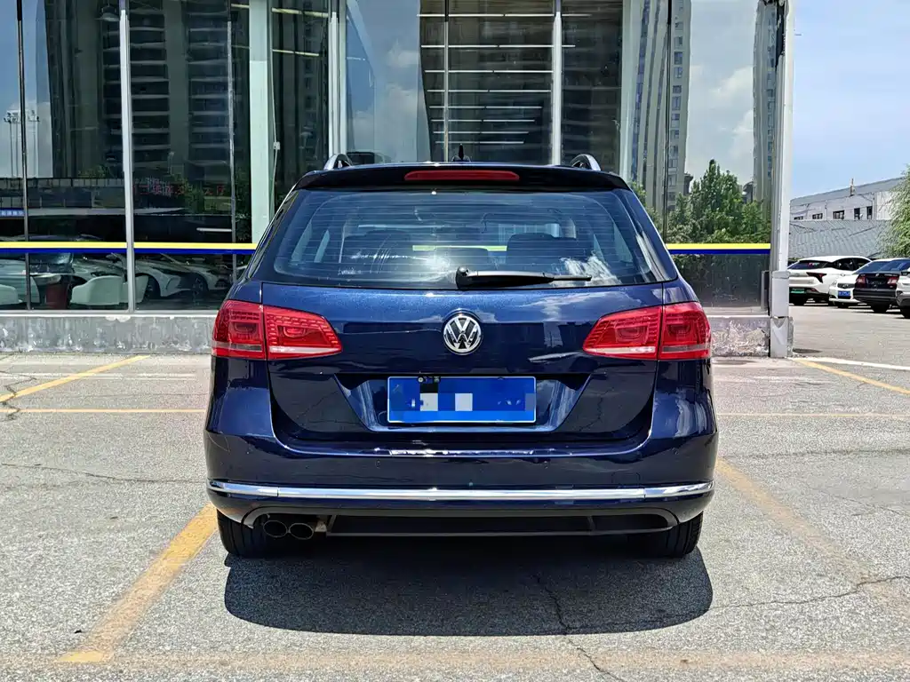 Volkswagen Magotan 2013