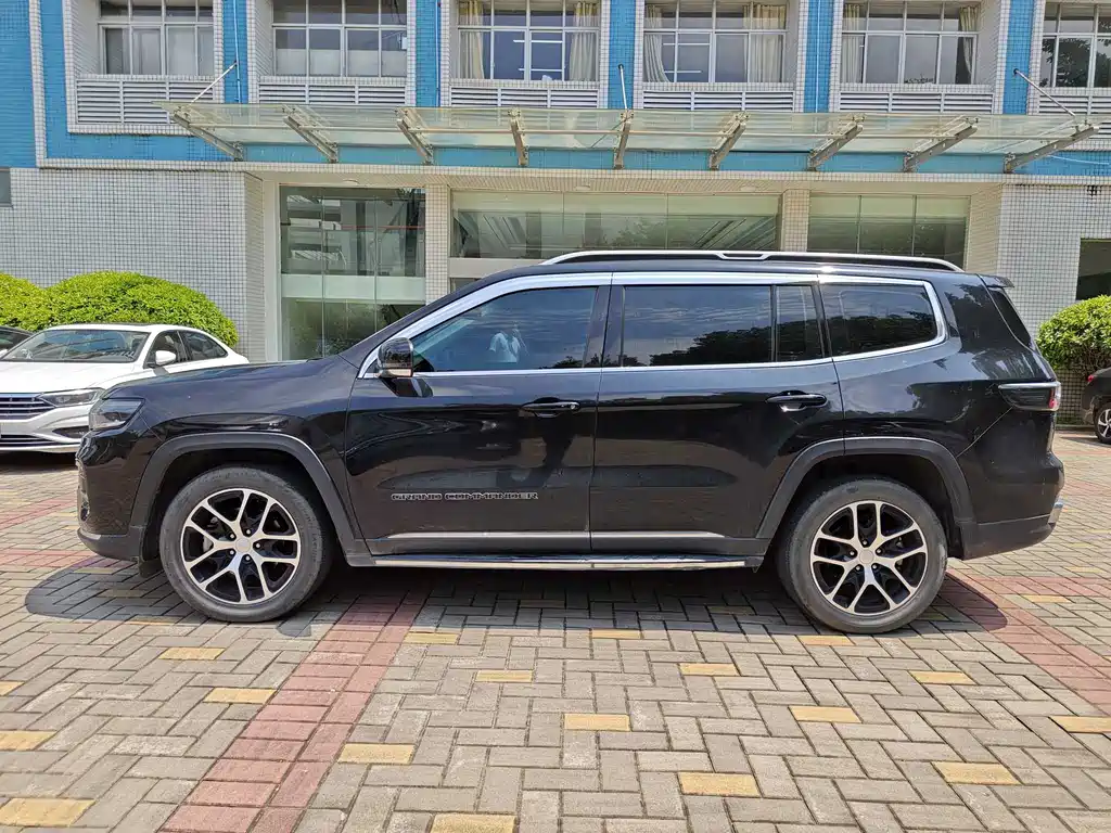 Jeep Grand Commander 2022 — фото 3
