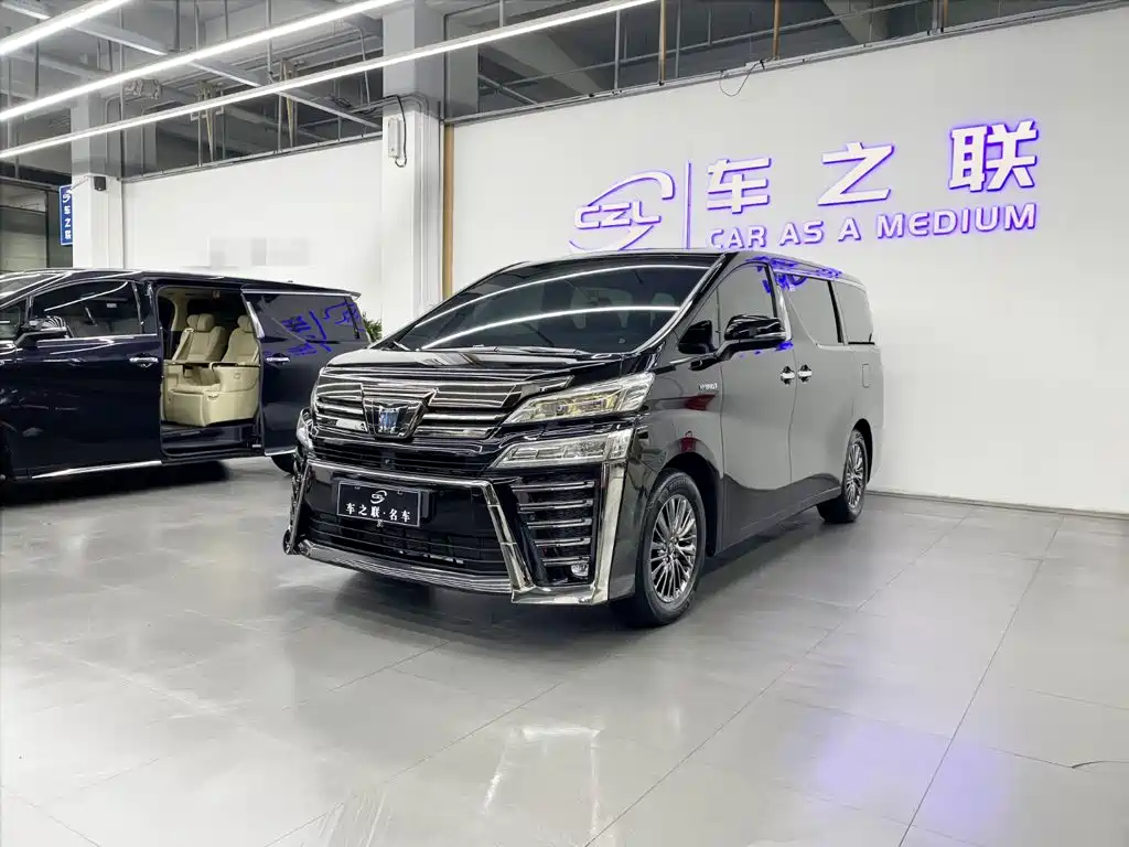 Toyota Vellfire 2023 — фото 3