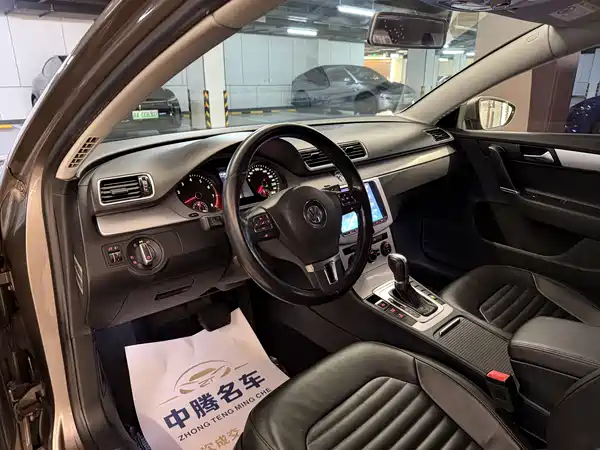 Volkswagen Magotan 2015