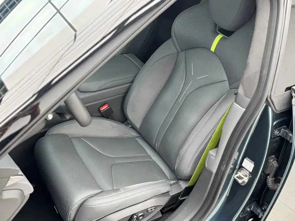 XPeng P7 2025 — фото 14