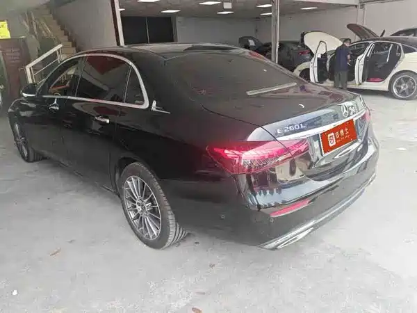 Mercedes-Benz E-Class 2021