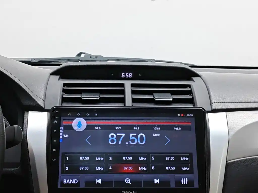 Toyota Camry 2012 — фото 12