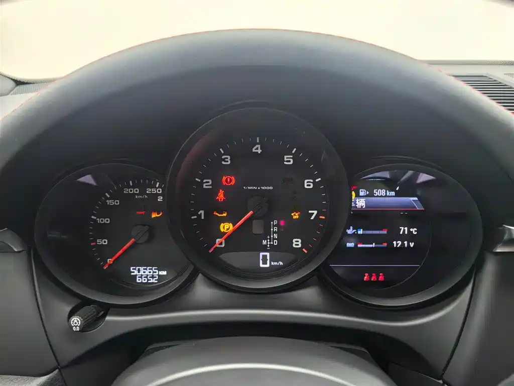 Porsche Macan 2021 — фото 10