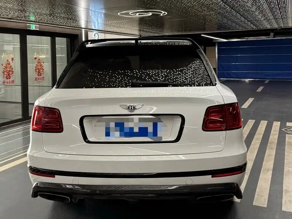 Bentley Bentayga 2016 — фото 2