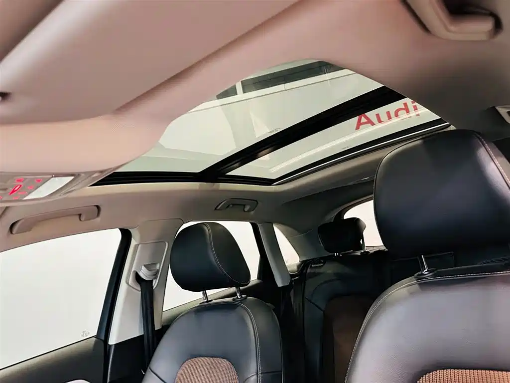 Audi Q3 2017 — фото 12